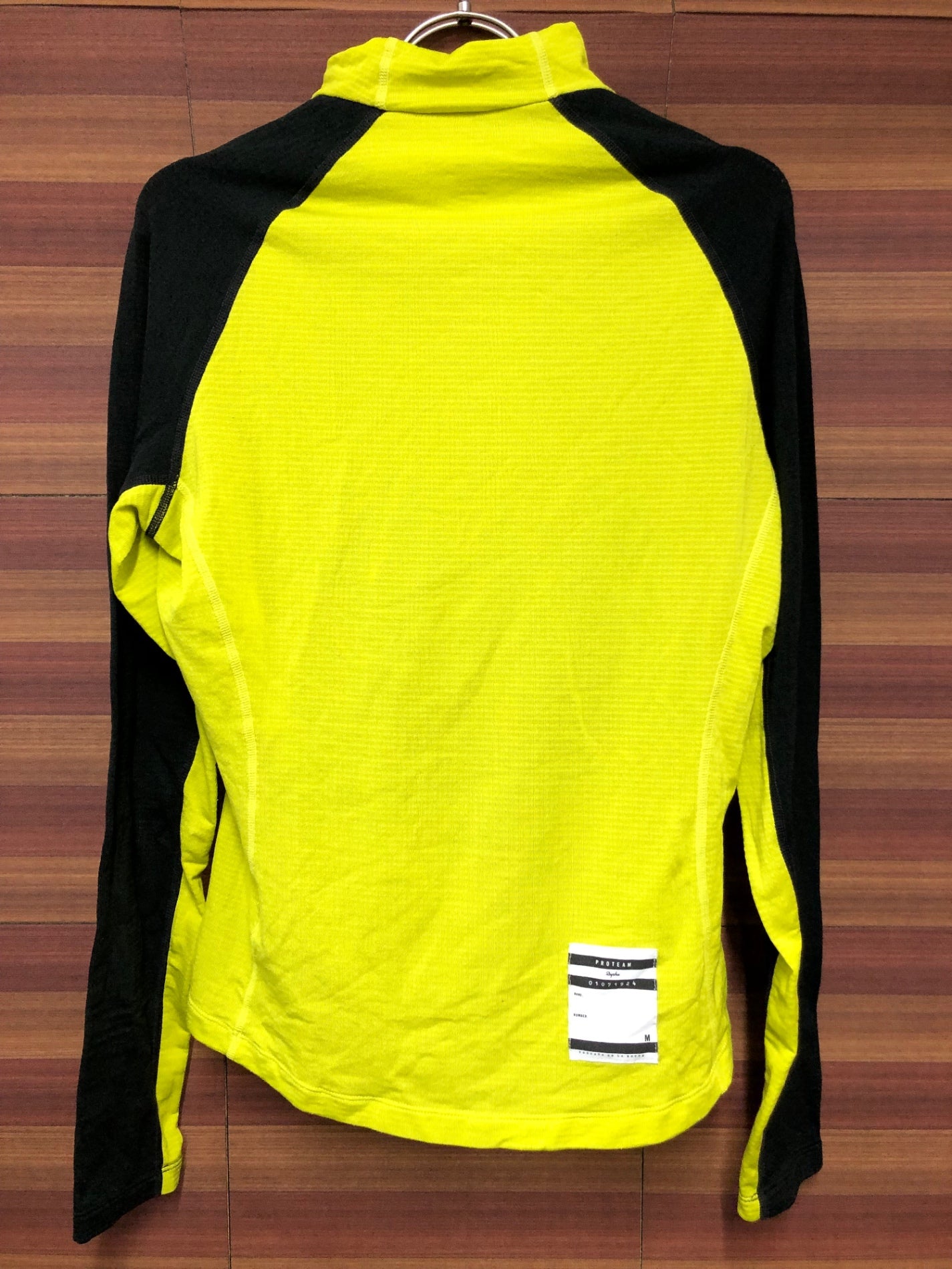 IQ661 ラファ Rapha PRO TEAM THERMAL BASE LAYER 長袖 ベースレイヤー 黒黄 M