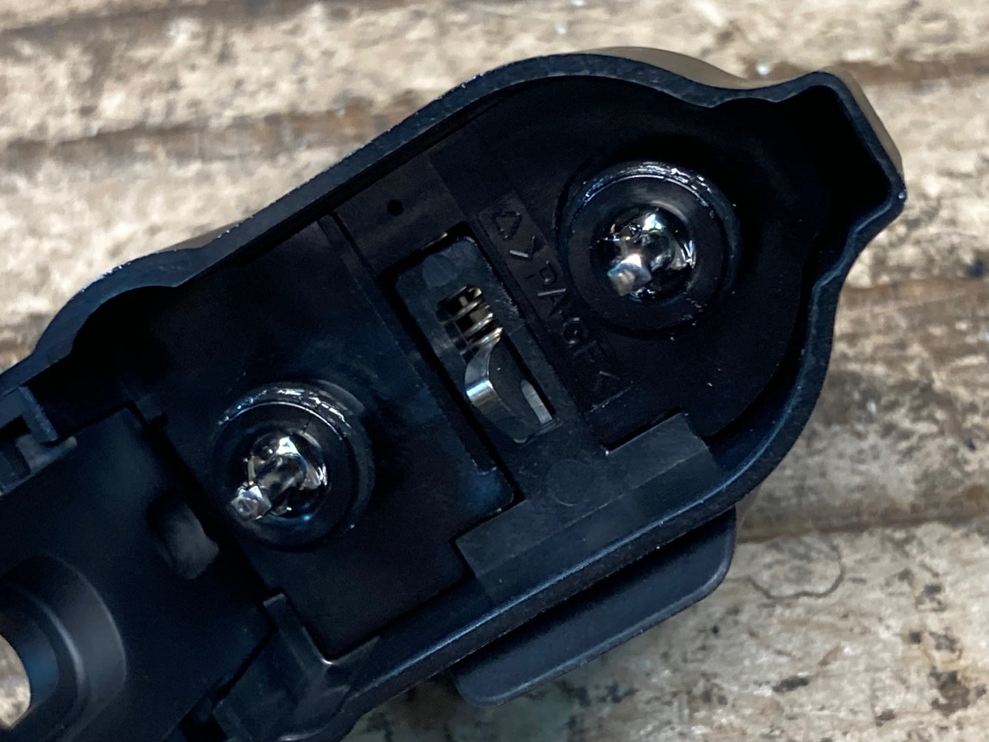 IK874 シマノ SHIMANO BM-DN100-S 10mm バッテリーマウント