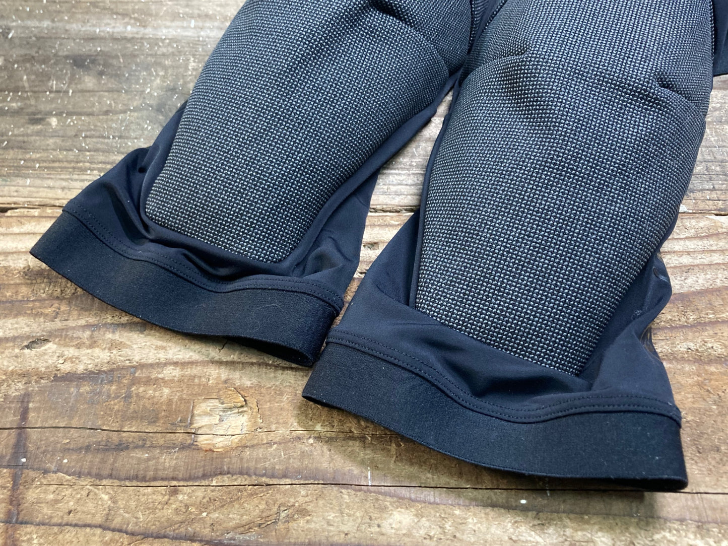 IT588 ラファ Rapha TRAIL KNEE PADS 黒 S