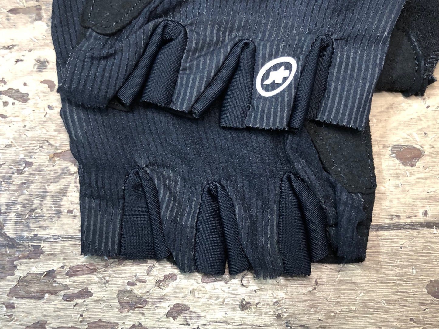 IM200 アソス assos 指切り グローブ 黒 S