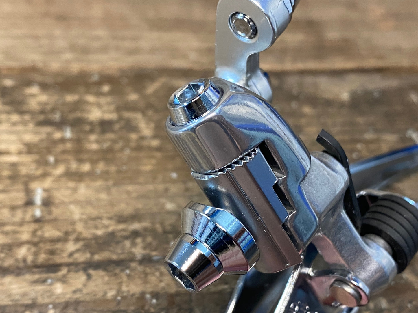 IL947 未使用 サンツアー SUNTOUR シュパーブプロ SUPERBE PRO フロントディレイラー 直付 2×7/8S