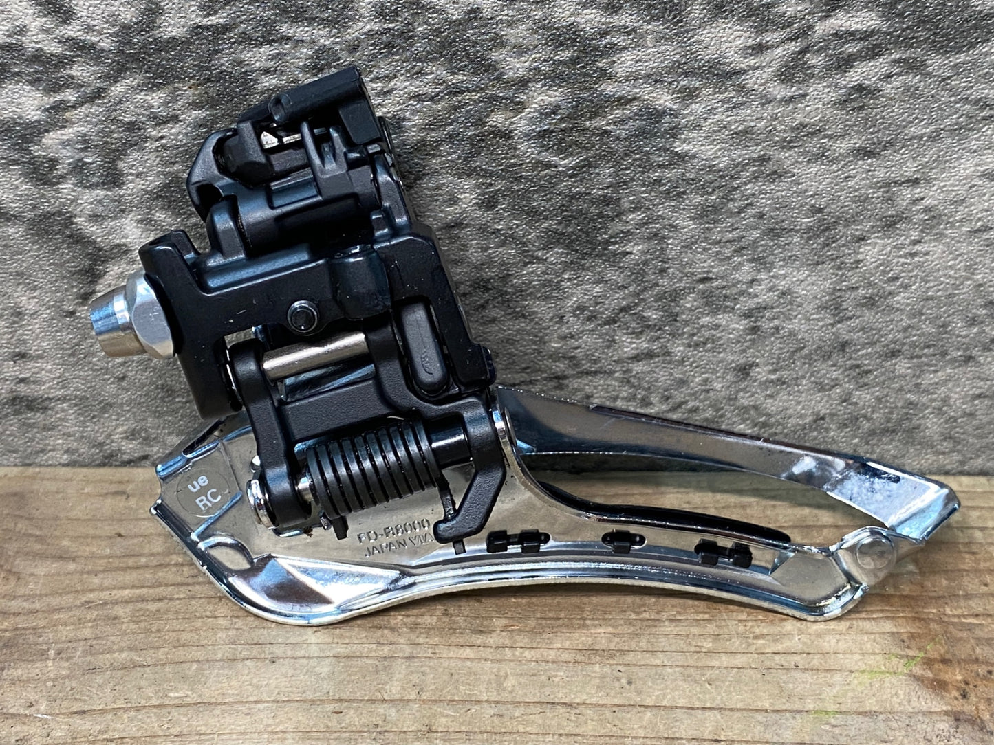 JB557 シマノ SHIMANO アルテグラ ULTEGRA FD-R8000 フロントディレイラー  直付
