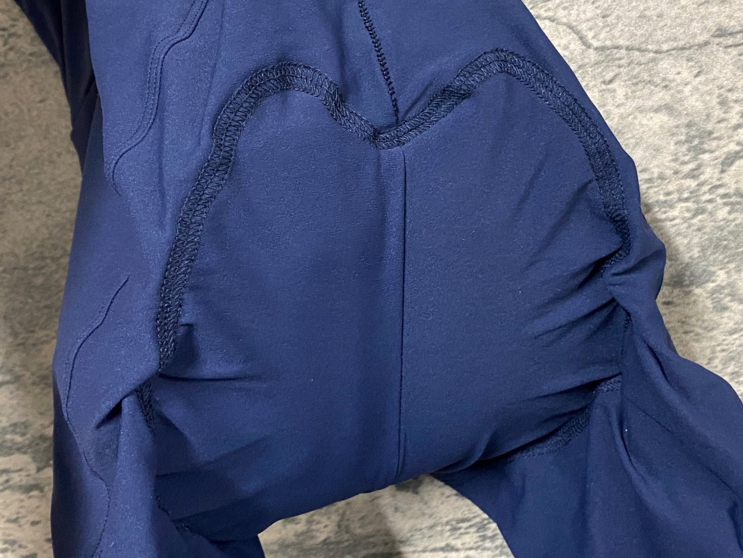 IY710 カステリ CASTELLI ビブショーツ 紺 XS