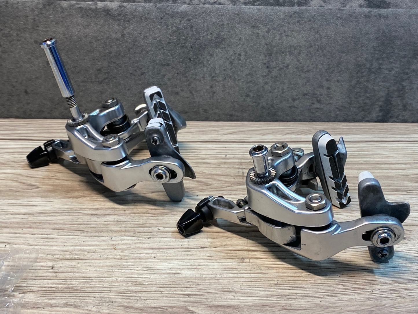 IS813 シマノ SHIMANO 105 BR-5800 ブレーキキャリパー 前後セット シルバー