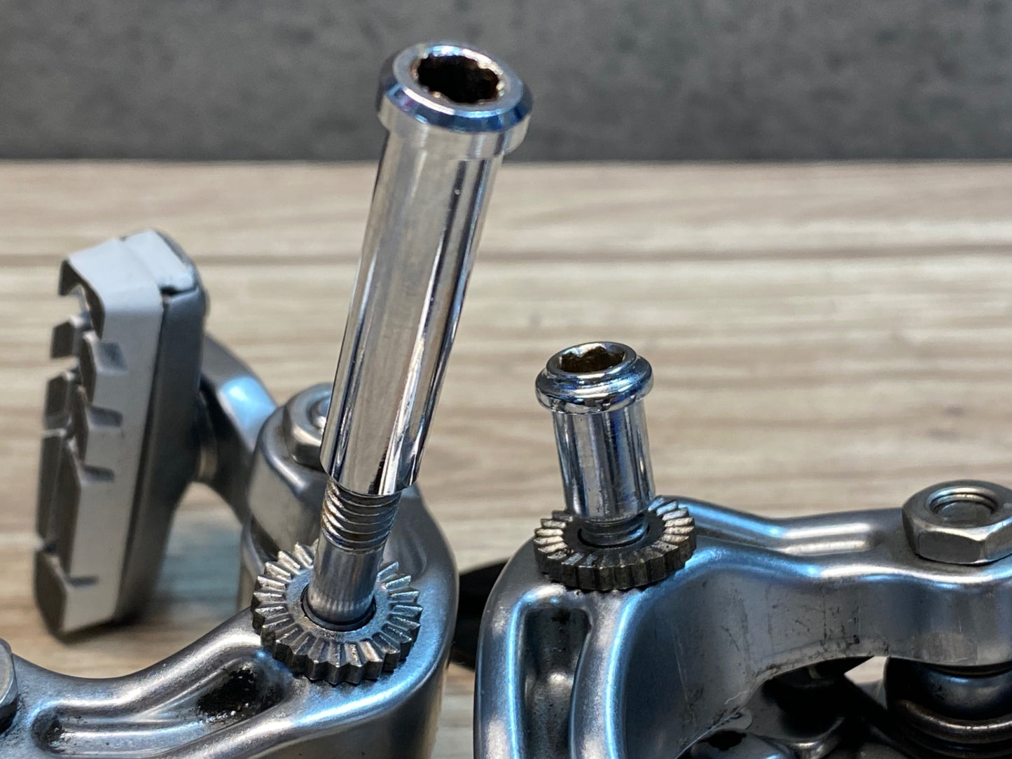 IS813 シマノ SHIMANO 105 BR-5800 ブレーキキャリパー 前後セット シルバー