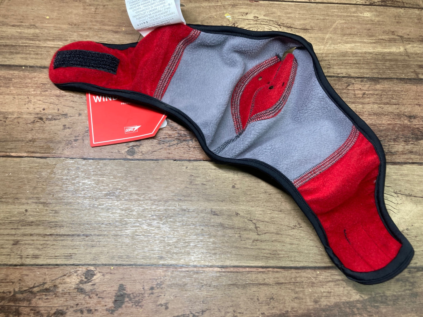 IQ159 カステリ CASTELLI フェイスマスク 黒 裏起毛 GORE WINDSTOPPER