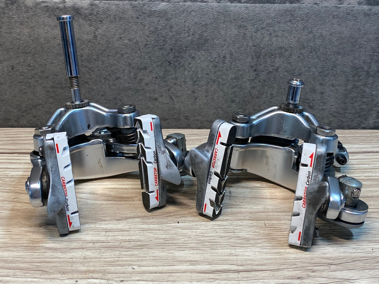 IS813 シマノ SHIMANO 105 BR-5800 ブレーキキャリパー 前後セット シルバー