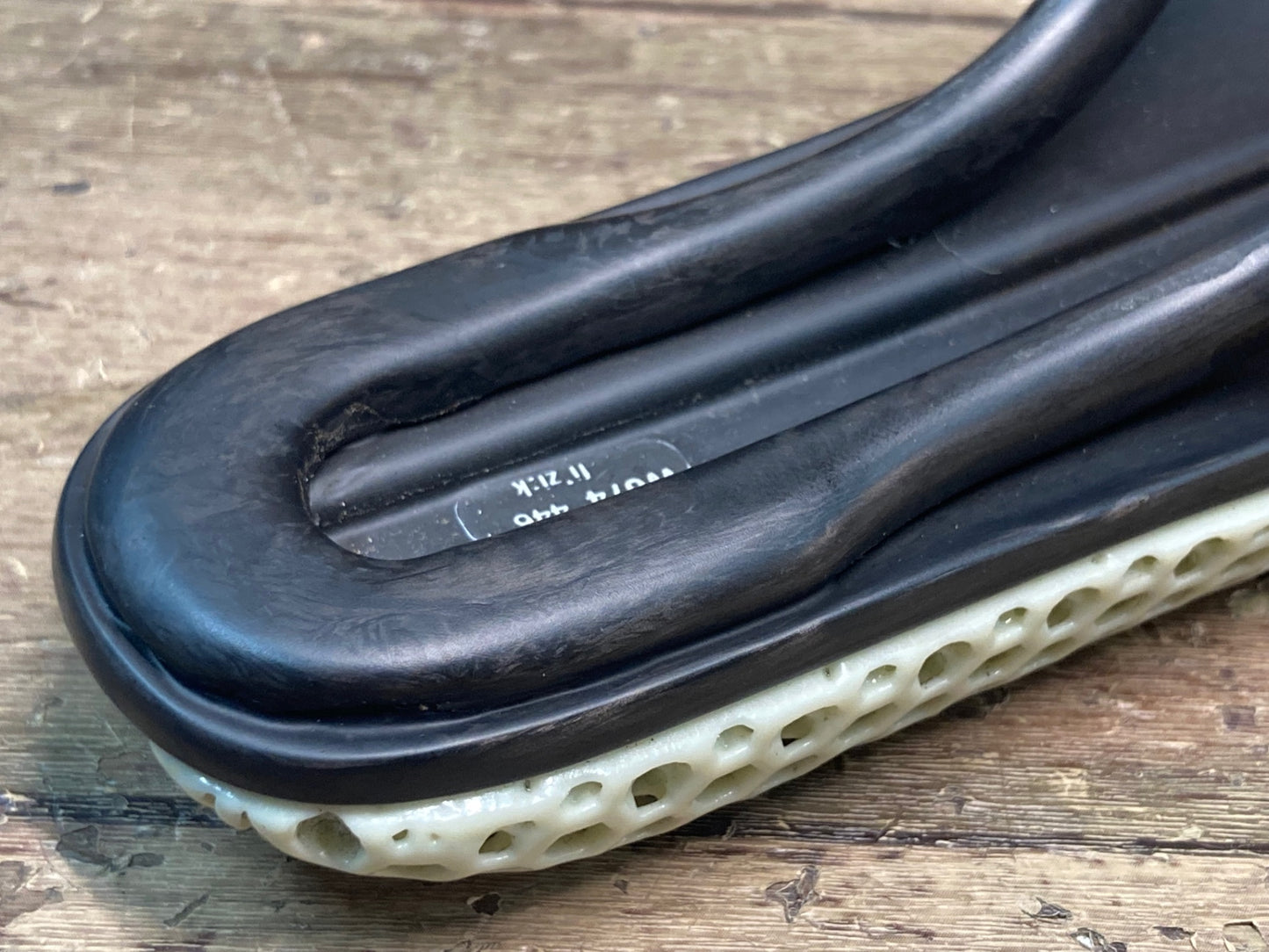 IG030 フィジーク fizik ANTARES 00 VERSUS EVO ADAPTIVE サドル カーボンレール