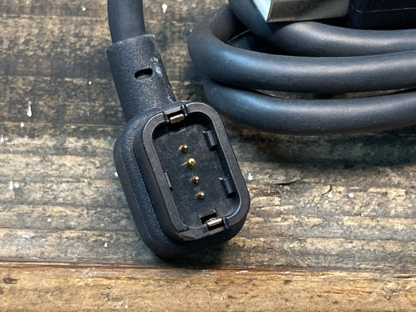 IQ127 シマノ SHIMANO EW-EC300 充電コネクター