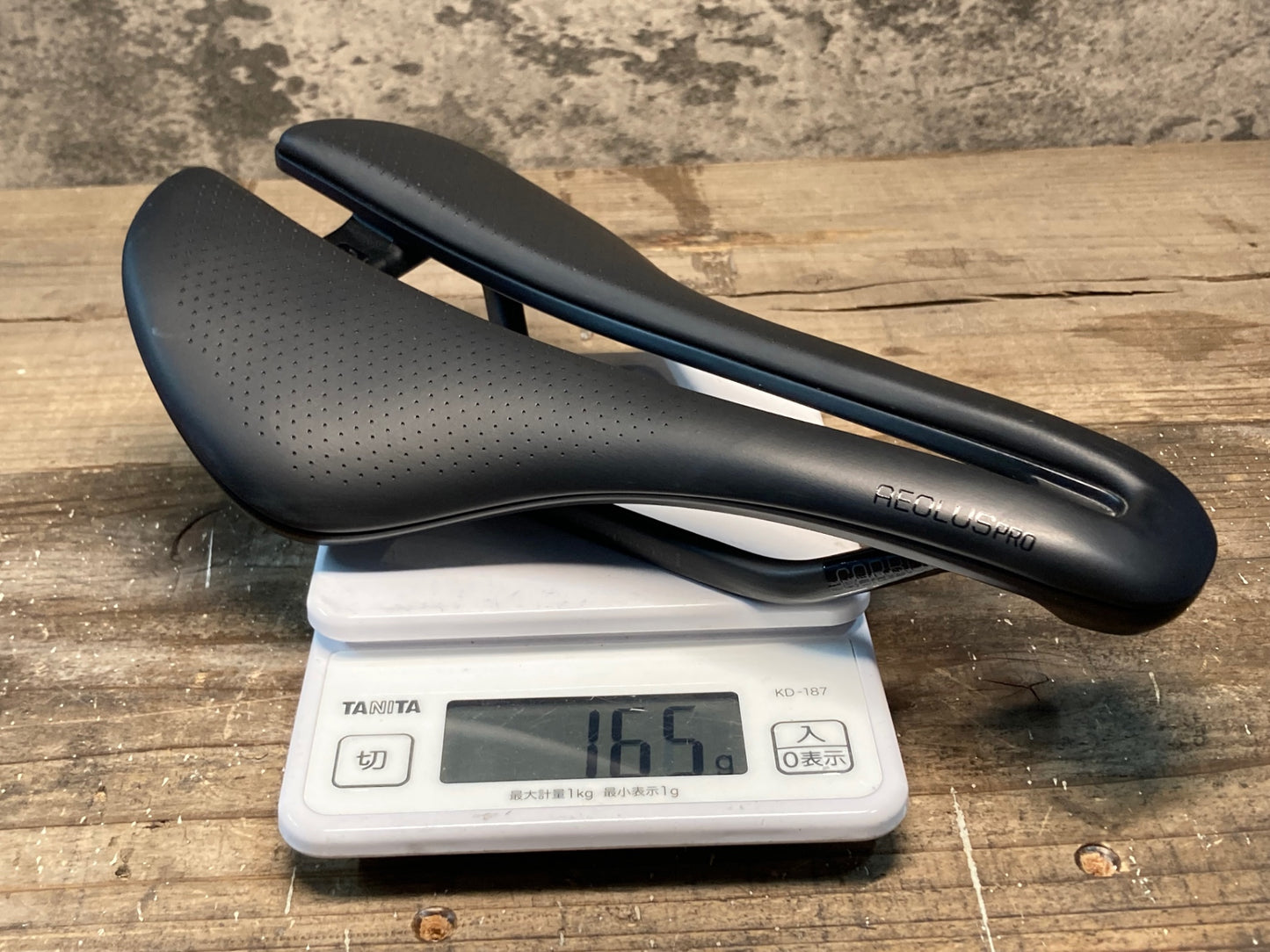 IQ596 ボントレガー BONTRAGER アイオロス AEOLUS PRO サドル 黒 145mm カーボン