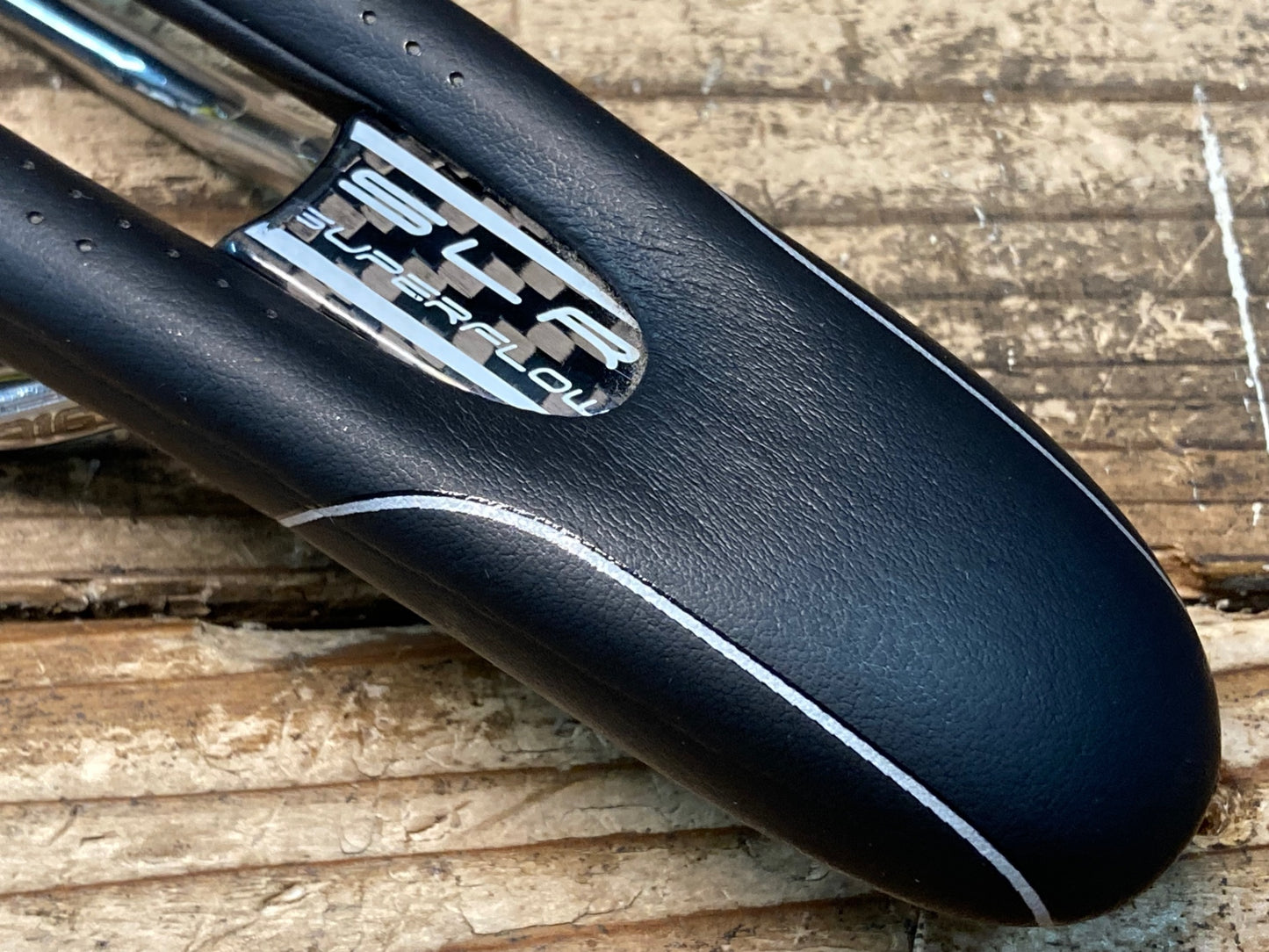IY528 セライタリア selle italia SLR SUPERFLOW サドル 黒 Ti316レール