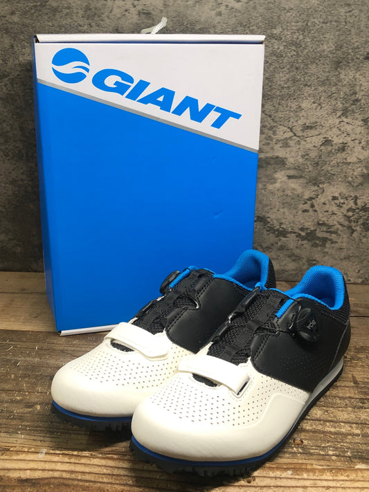 IV978 ジャイアント GIANT PRIME 2018 フラットシューズ 白黒 EU41