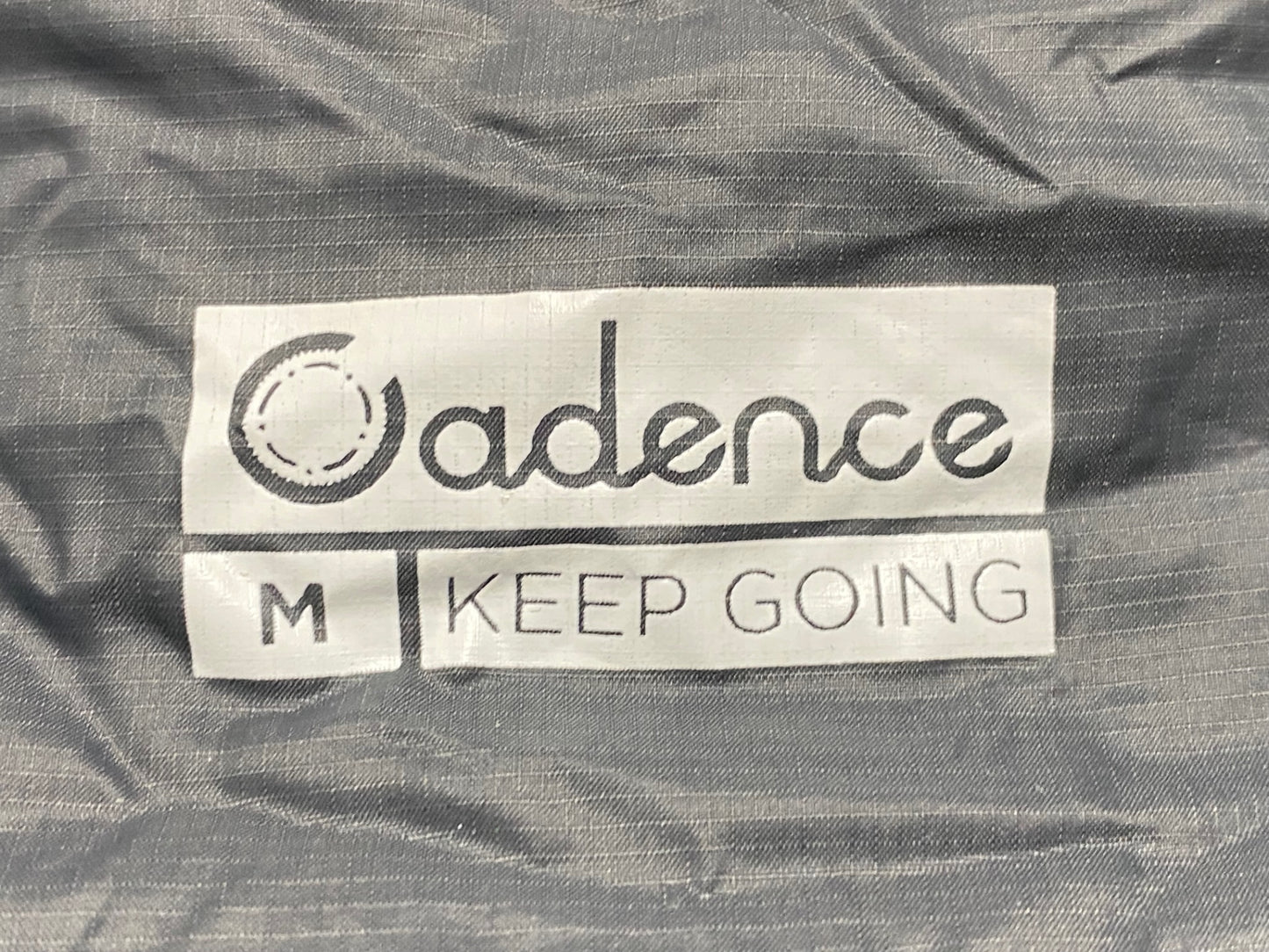 IT993 ケイデンス CADENCE 長袖ウィンドブレーカー グレー M