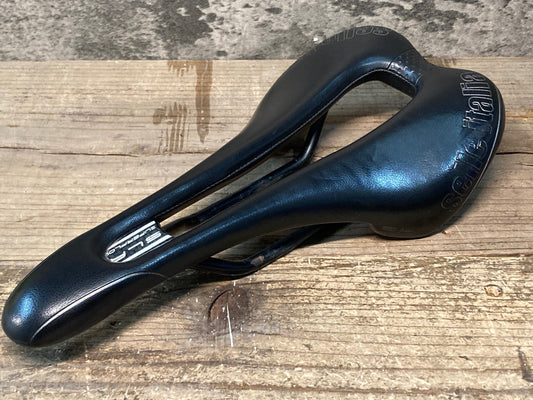 IY529 セライタリア selle italia SLR SUPERFLOW サドル 黒 MANGANESEレール