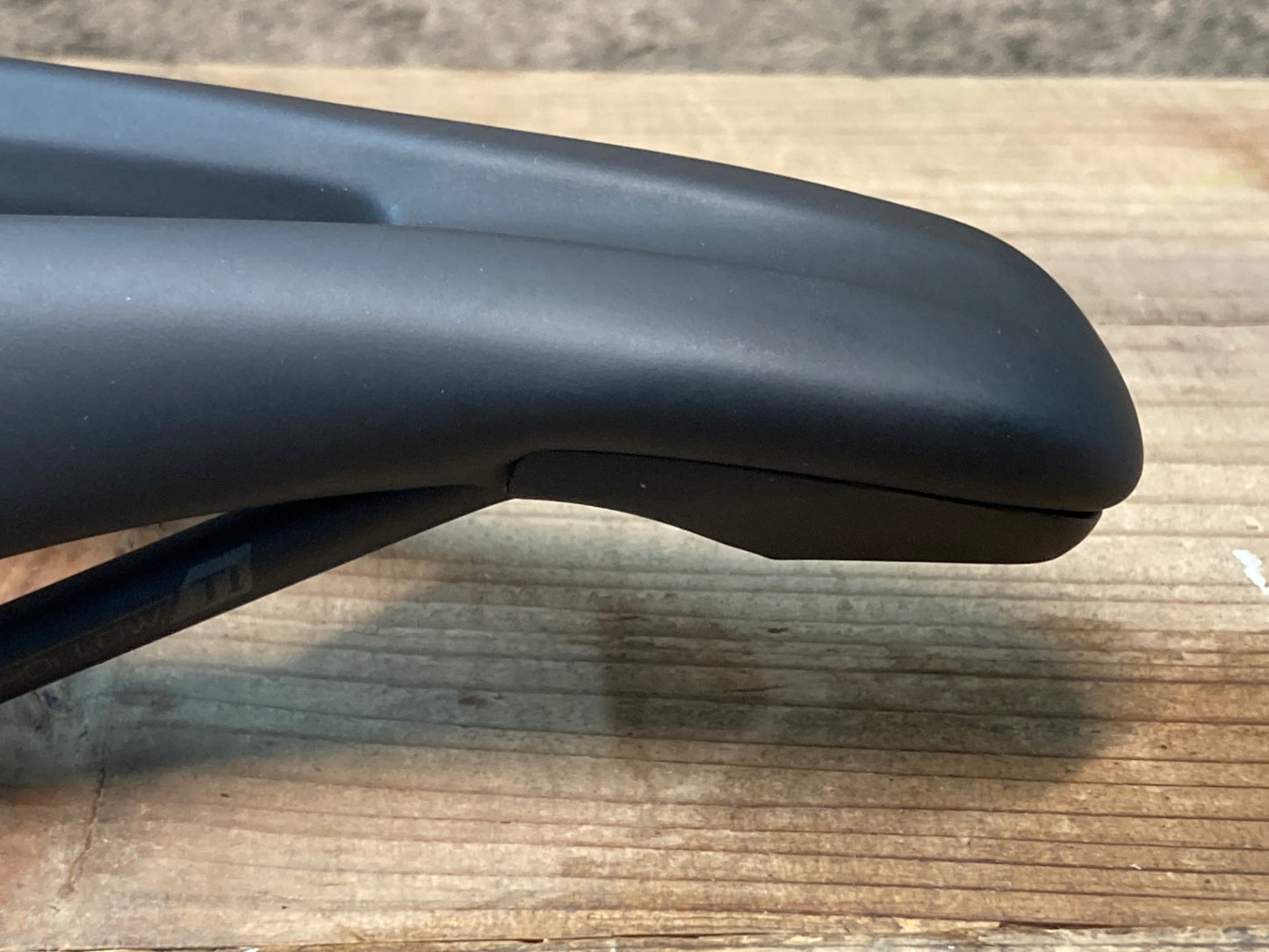 IP419 スペシャライズド SPECIALIZED Power Arc Expert サドル黒 155mm Hollow Tiレール