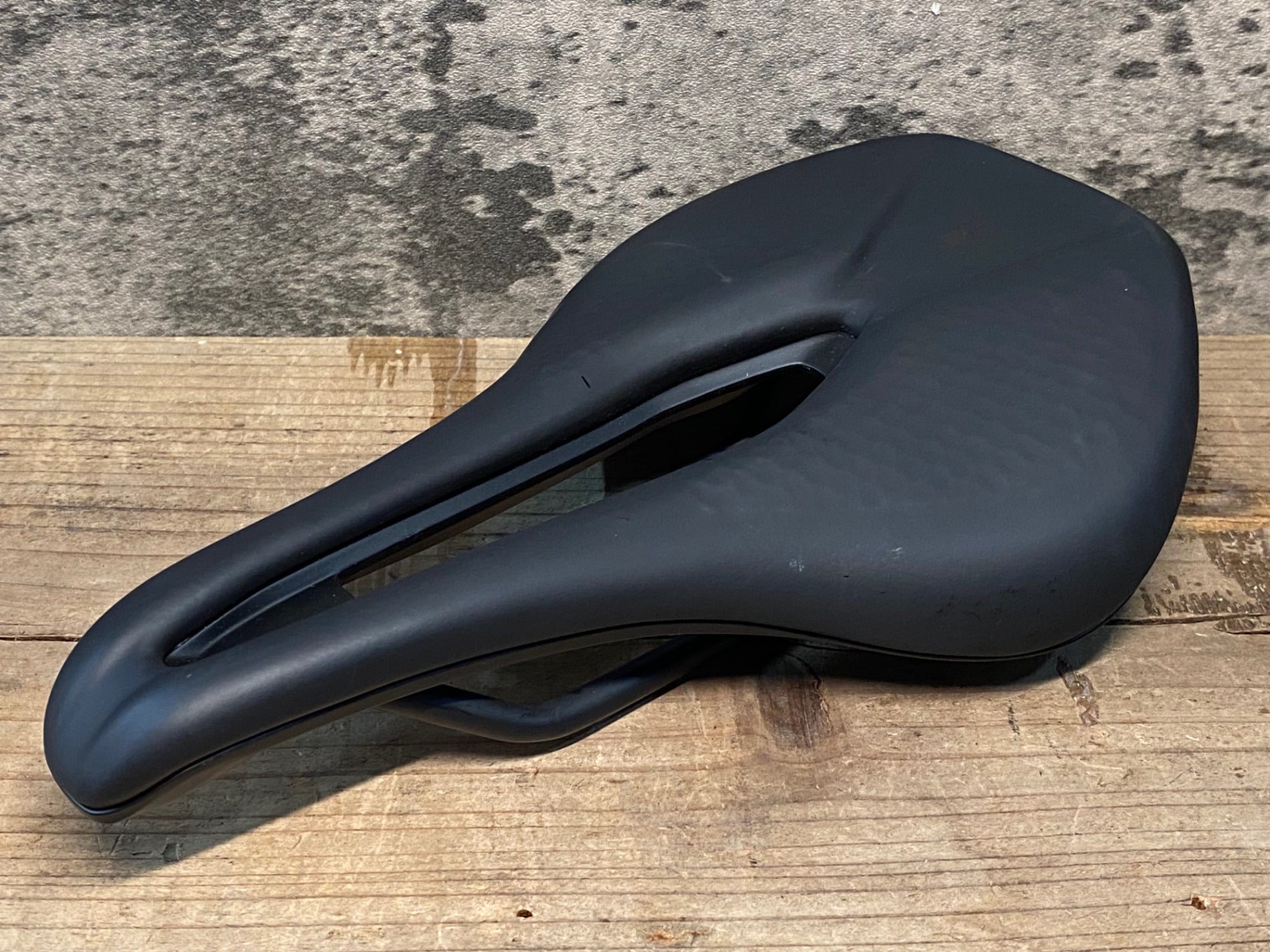 POWER EXPERT WITH MIRROR SADDLE BLK 143(143mm ブラック