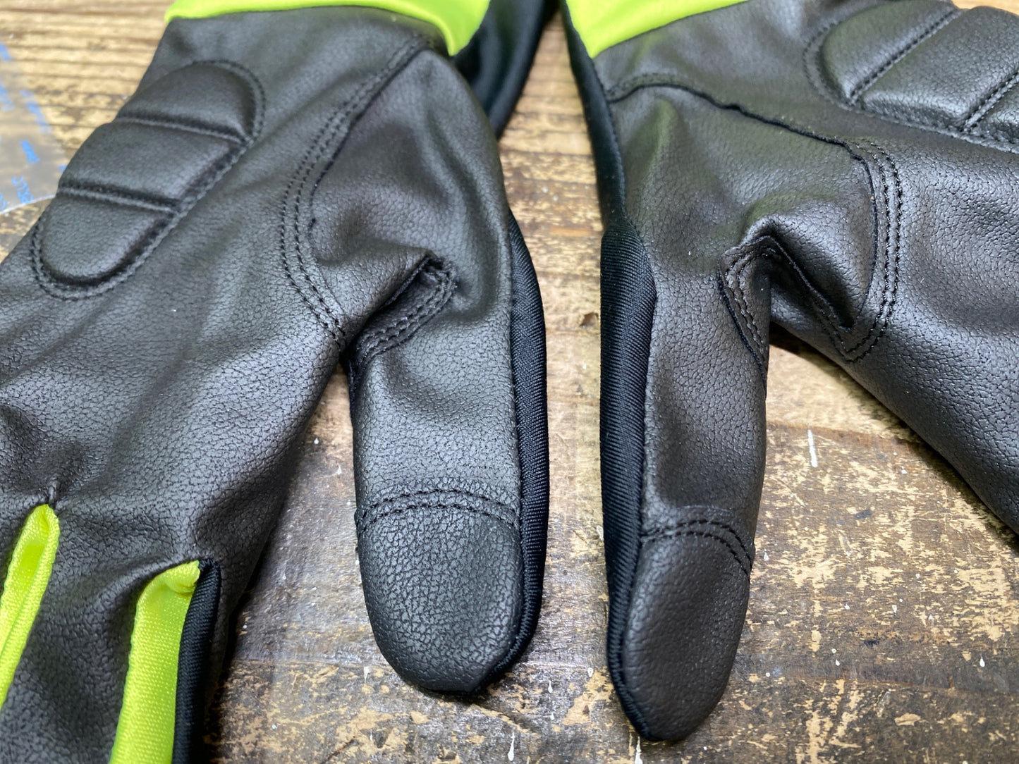 JB084 リオンドカペルミュール Lion de KAPELMUUR 長指 グローブ 黒 黄 XS