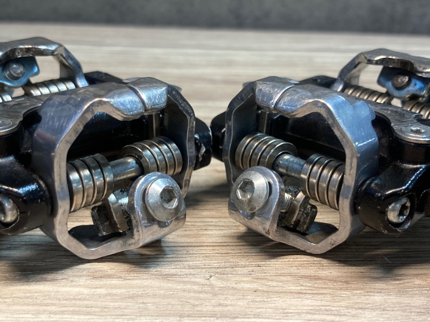 IX204 ウェルゴ WELLGO QRD W01 ビンディングペダル ※ガリ傷、汚れ