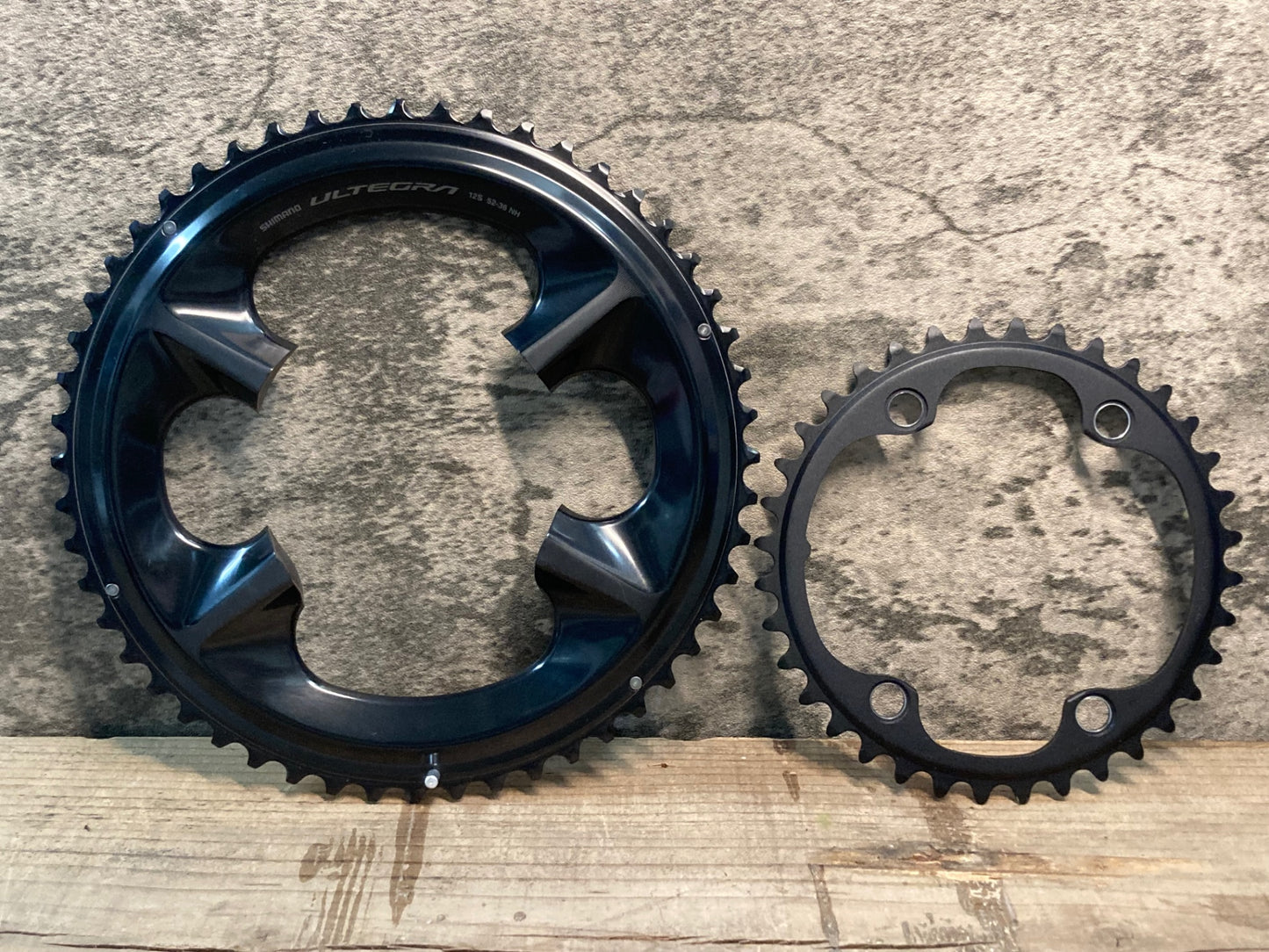 IK316 シマノ SHIMANO アルテグラ ULTEGRA R8100 チェーンリング 52/36T 完成車外し ※固定ボルト無し