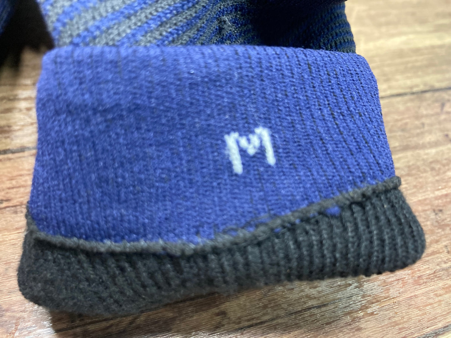 IQ172 レリック reric シューズカバー 紺 M