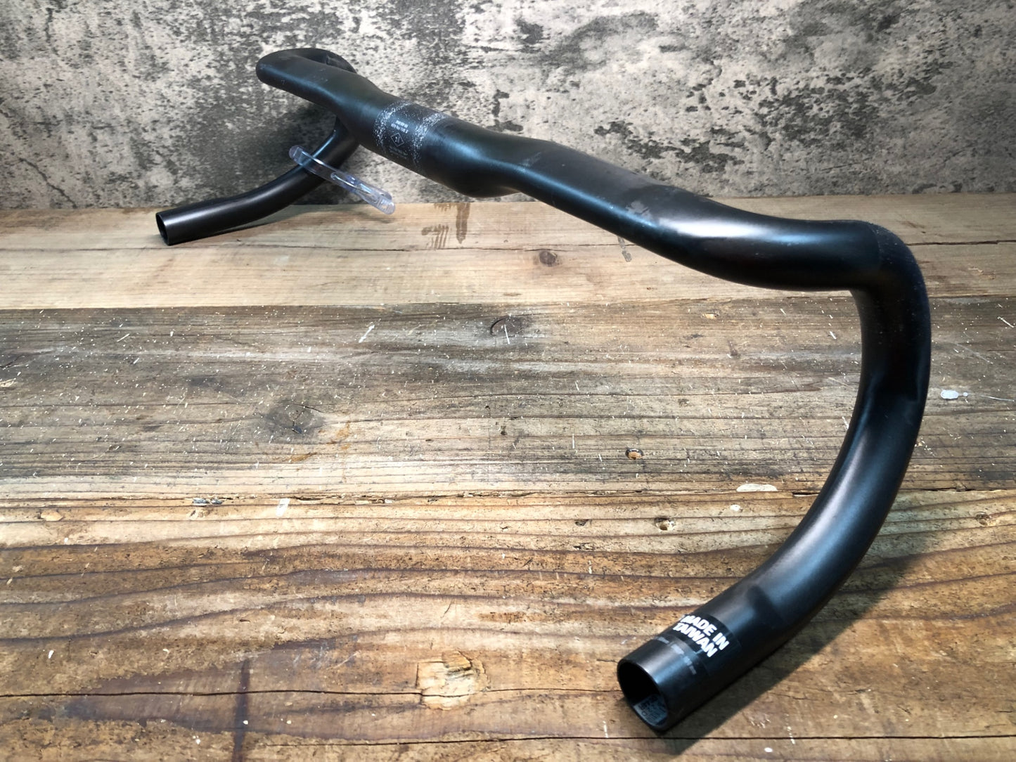 ID142 ウィスキー Whisky Parts Co. スパーノ・カーボンドロップバー Spano Carbon Drop Bar Φ31.8 ブラケット部C-C440mm