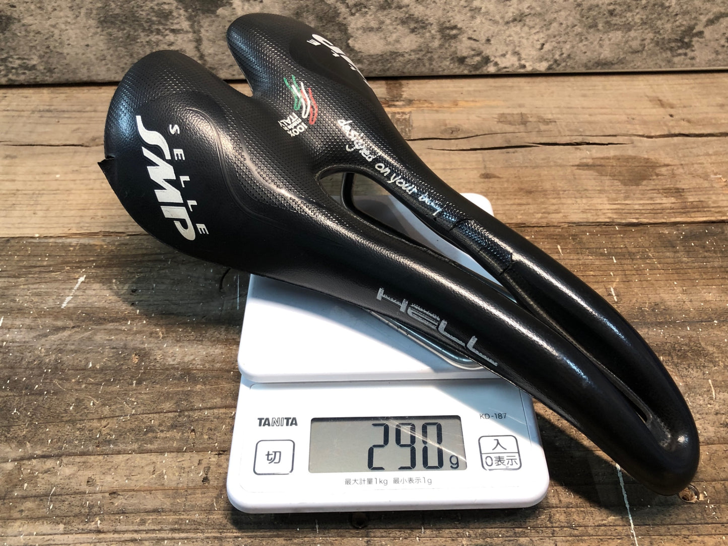 IP543 SELLE SMP ヘル HELL サドル INOX TUBE 黒