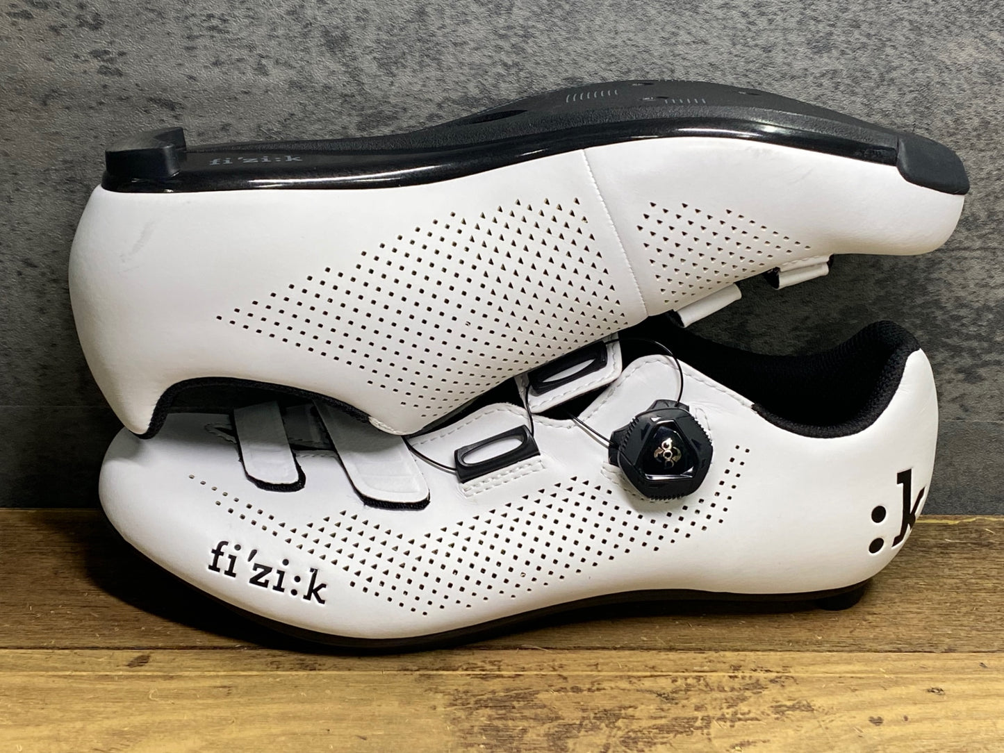 IV486 フィジーク fizik R4 ROADSHOES ビンディングシューズ SPD-SL EU41.5 白