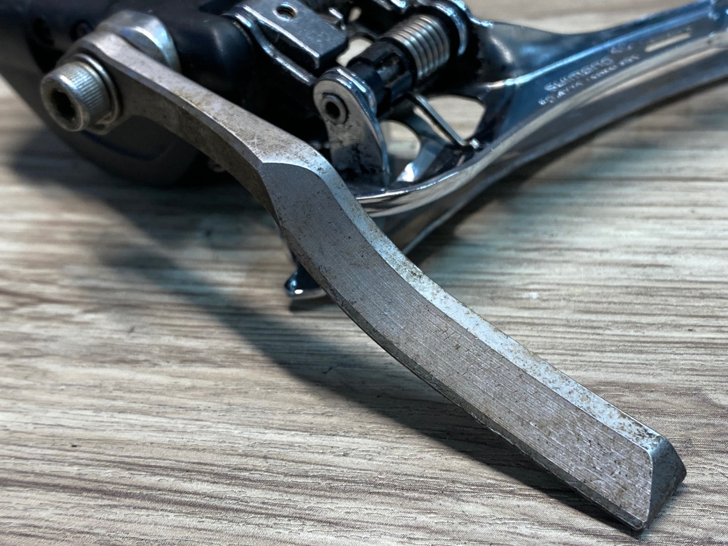 IU933 シマノ SHIMANO アルテグラ ULTEGRA FD-6770 フロントディレイラー 2S 直付け Di2 電動 ※動作不良のためジャンク