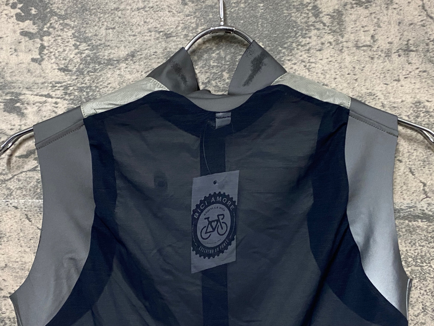 JB900 アソス ASSOS AMG FF1 EMEAGENCY WINDVEST EVO7 ジレ サイクルベスト シルバー リフレクト S ※スレ