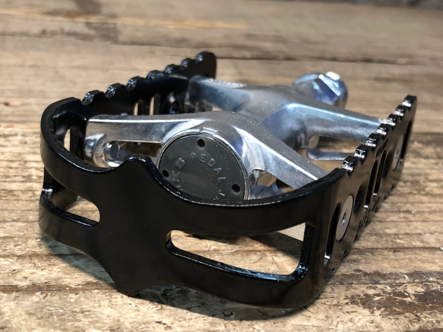 JA760 三ヶ島 MKS UB-LITE フラットペダル