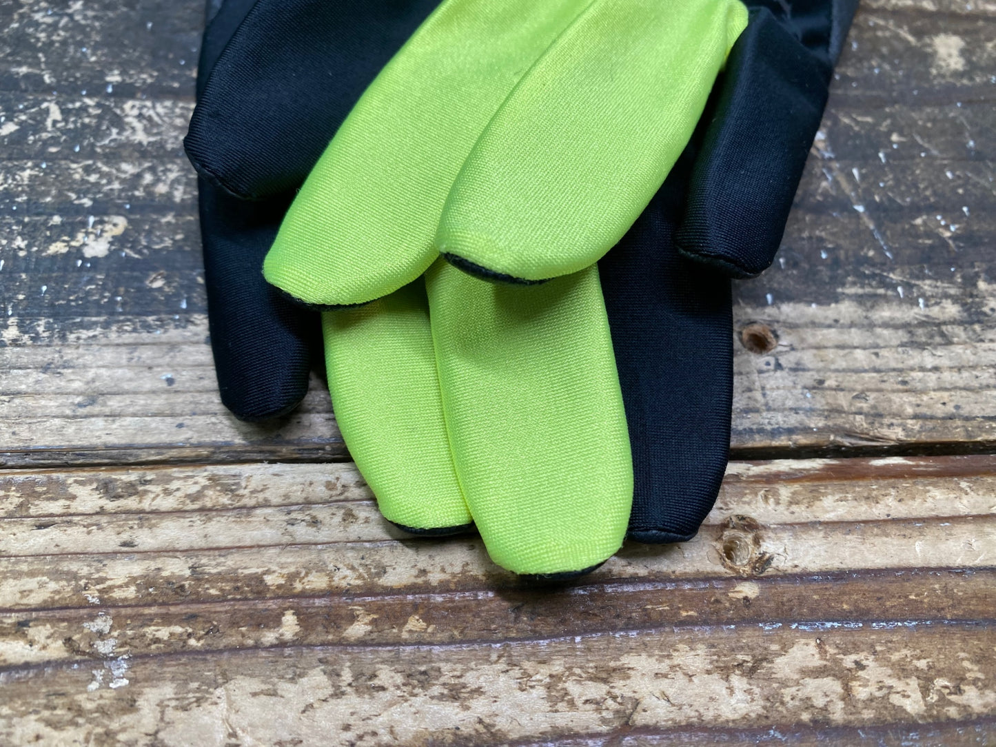 JB084 リオンドカペルミュール Lion de KAPELMUUR 長指 グローブ 黒 黄 XS