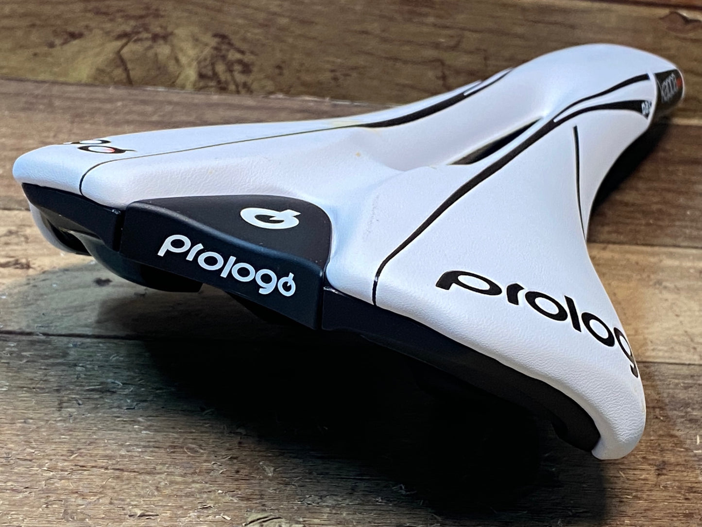 IM817 プロロゴ prologo カッパ kappa evo pas サドル 白 Pro T2.0レール