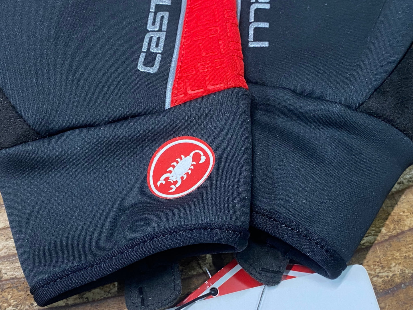 IV956 カステリ CASTELLI SPETTACOLO グローブ 黒 赤 L 裏起毛
