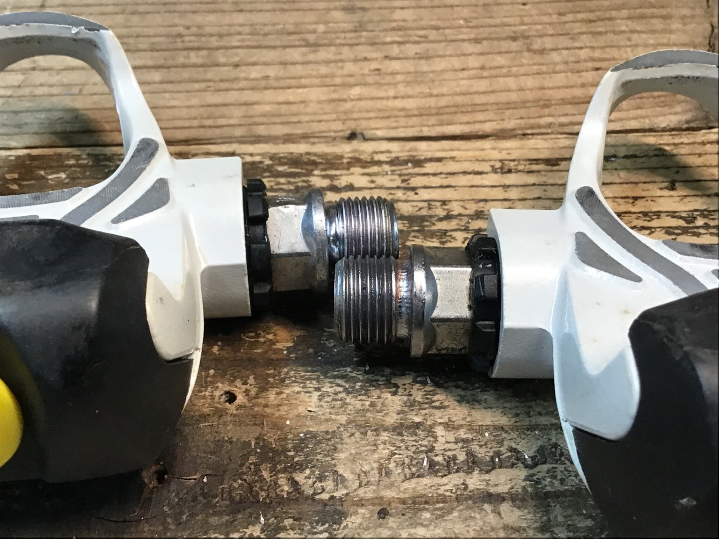 IU776 ルック LOOK PP396 COLNAGO ビンディングペダル 白 デルタクリート対応