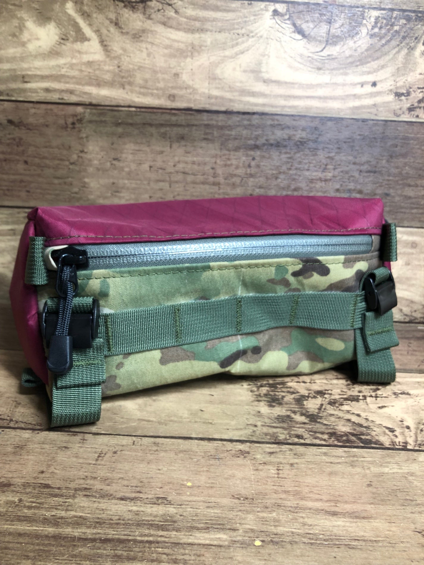 ID995 YANCO bar bag ハンドルバーバッグ バーガンディー カモフラージュ