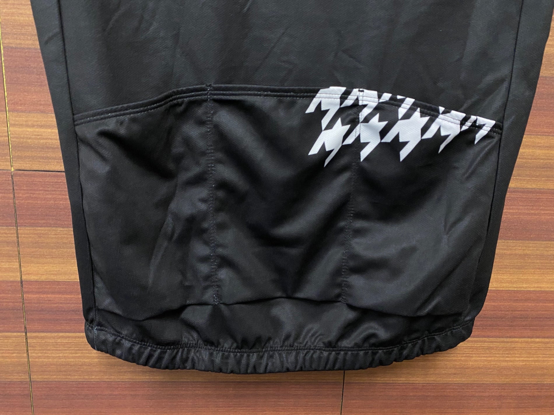 Lion de KAPELMUUR 情けない サイクルジャージ 赤