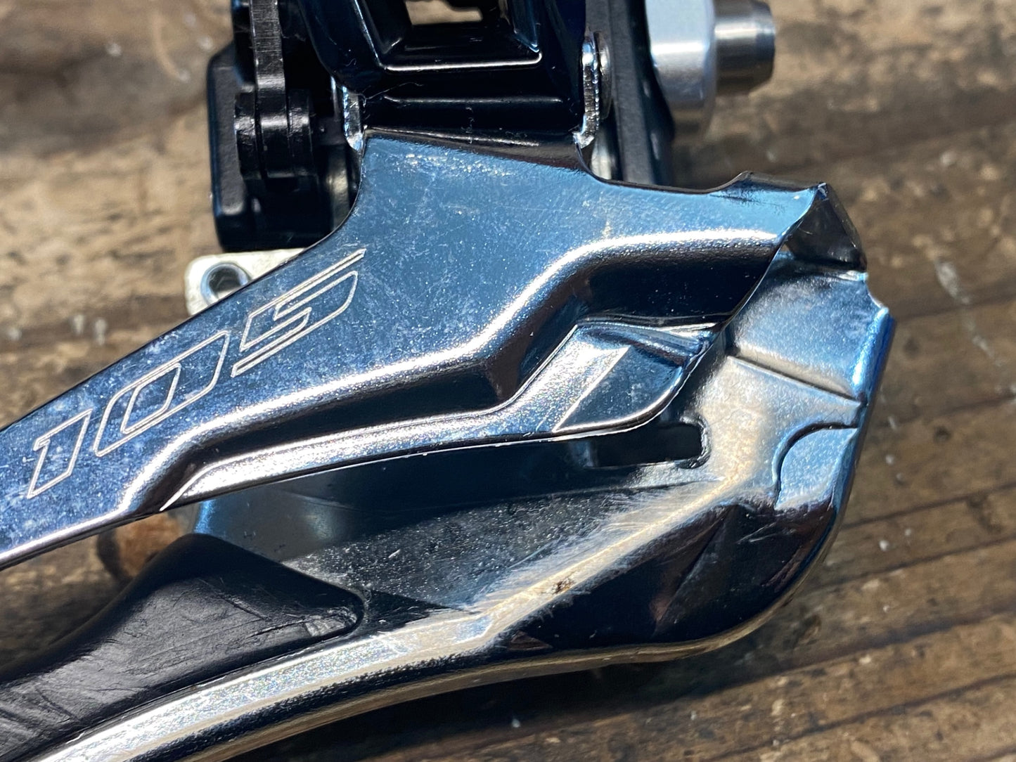 IL029 シマノ SHIMANO 105 FD-R7000 フロントディレイラー 2S 直付け