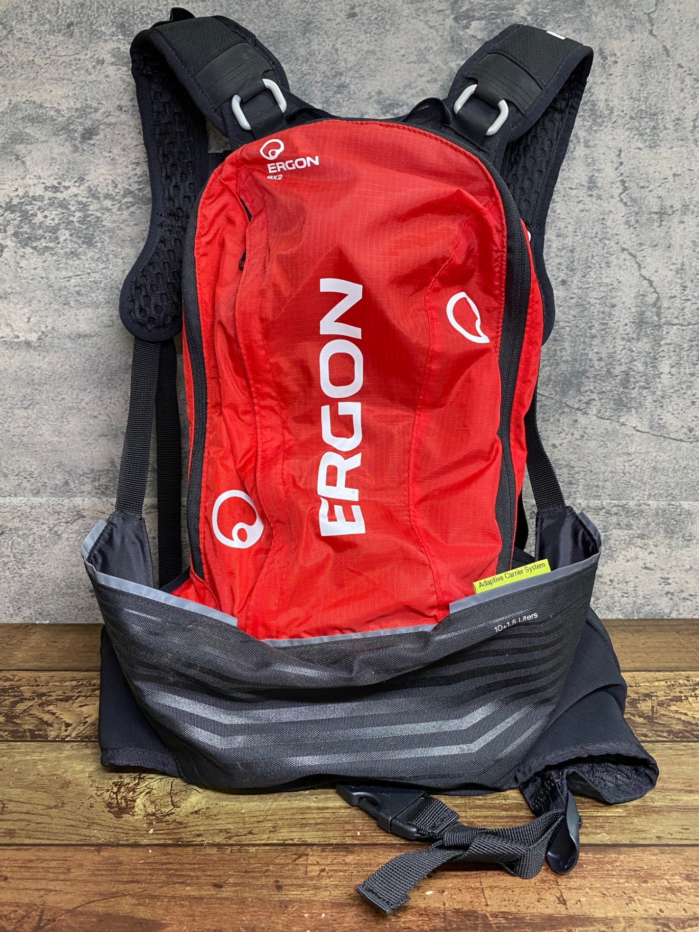 JA797 エルゴン ERGON BX2 バックパック リュックサック 赤 10+1.5L