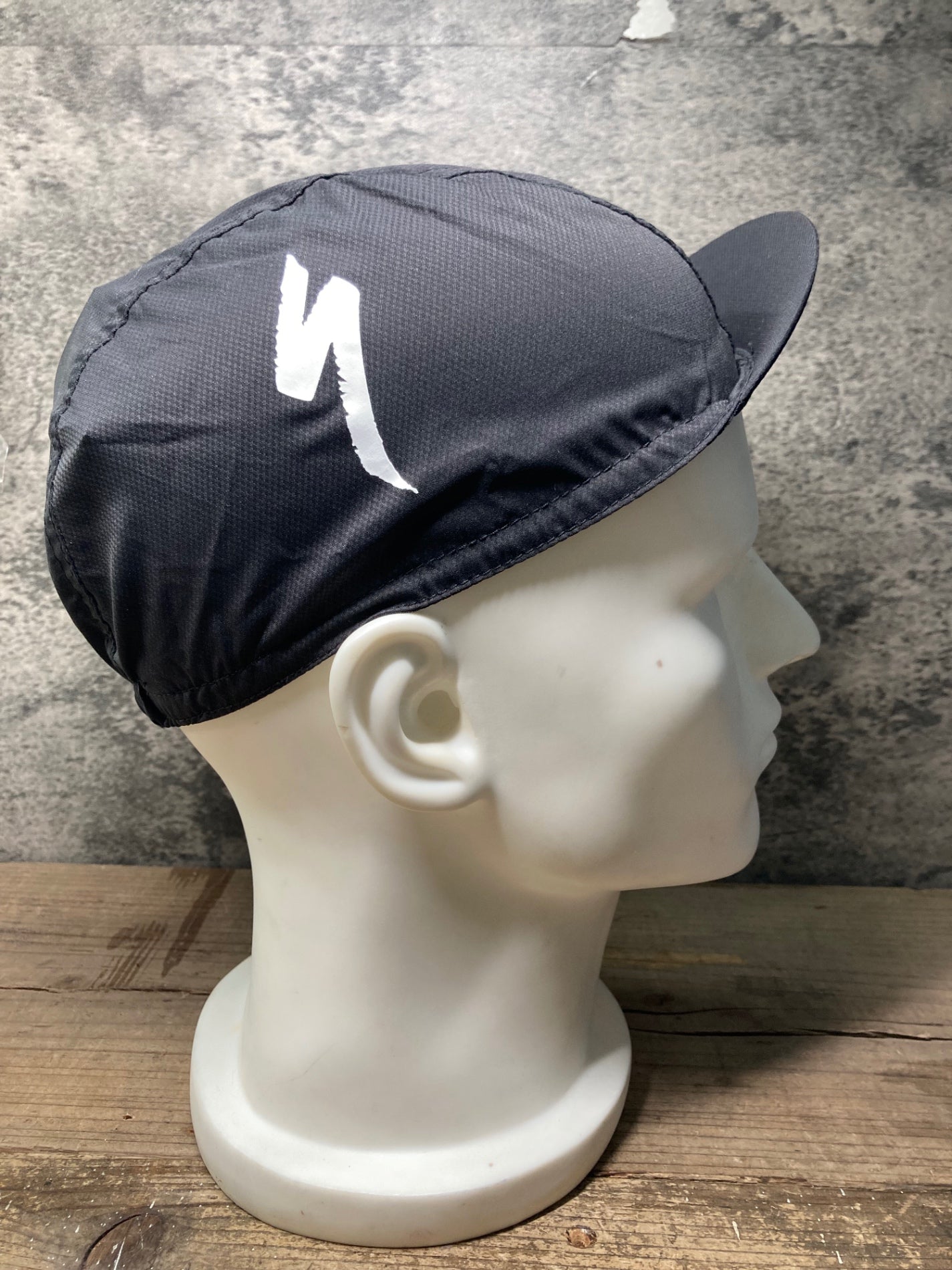 IY525 スペシャライズド SPECIALIZED サイクルキャップ 黒 フリーサイズ