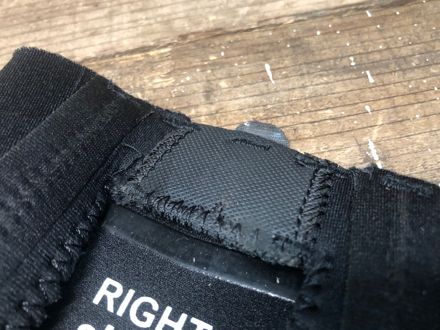 IQ335 アソス assos トゥ―カバー 黒 1 つま先傷