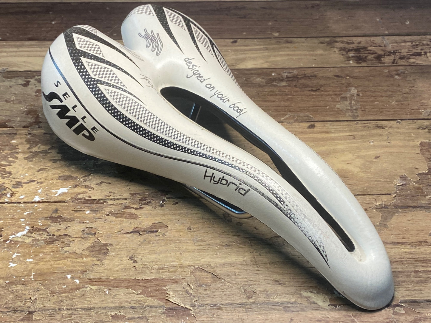 IF574 セラ SELLE SMP HYBRID サドル スチールレール 白 140mm