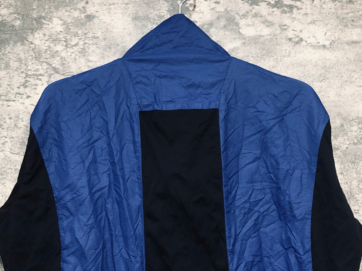 IY270 カステリ CASTELLI 長袖 ウィンドブレイカー 青 L