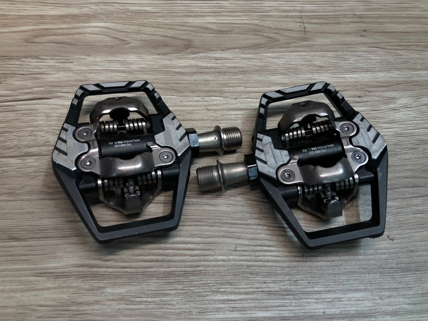 IU317 シマノ SHIMANO DEORE XT PD-M8120 SPD ビンディングペダル