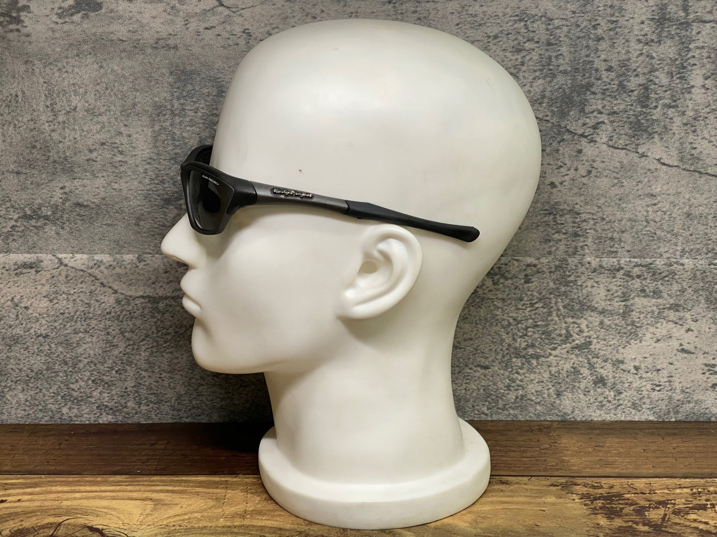 IX542 ルディプロジェクト RudyProject ホーラス HORUS サングラス アイウェア ※テンプル部エンブレム錆あり