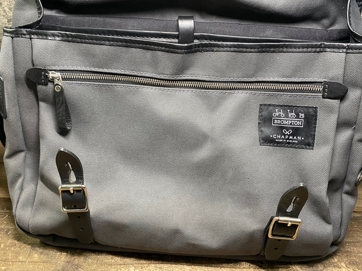 IQ815 ブロンプトン BROMPTON CHAPMAN GAME BAG M 12L スモークグレイ