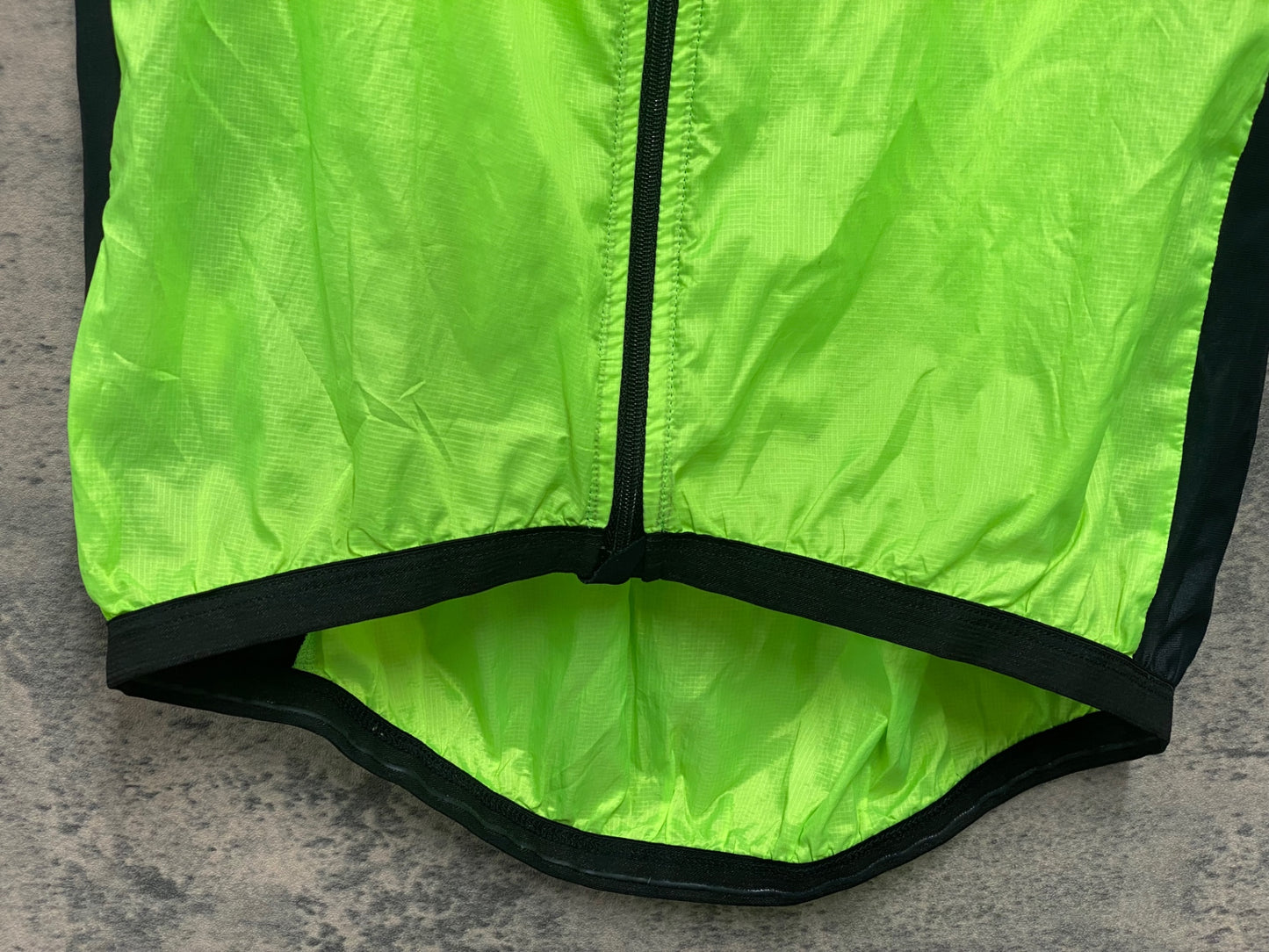 JA397 アソス assos MILLE GT Wind Vest サイクルベスト ジレ 黄 M