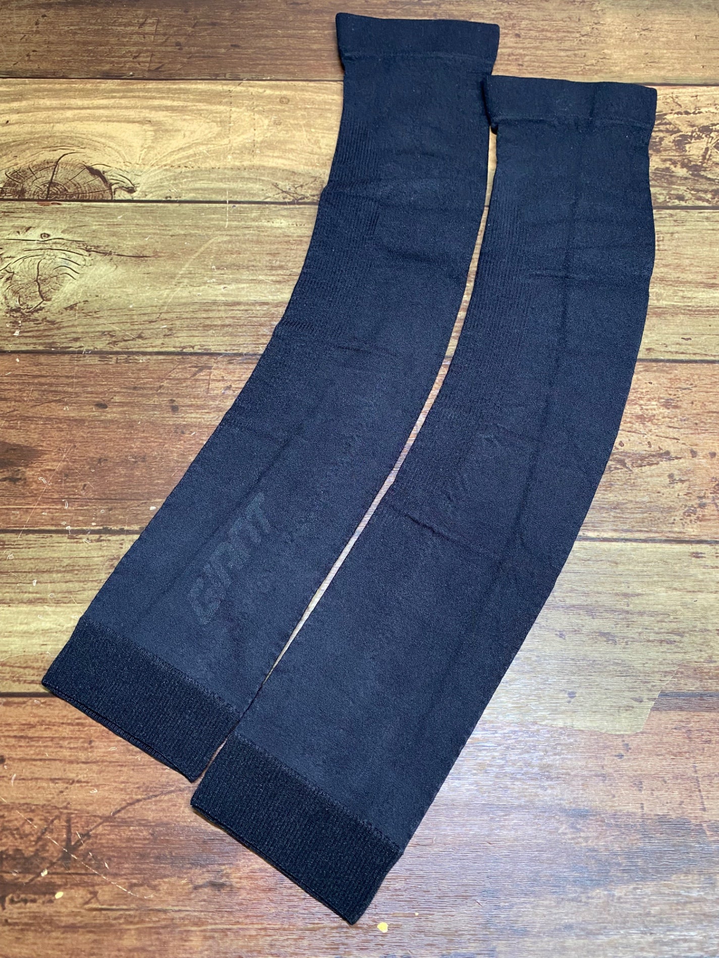 IV879 ジャイアント GIANT SEAMLESS ARM COOLER アームカバー 黒 L/XL