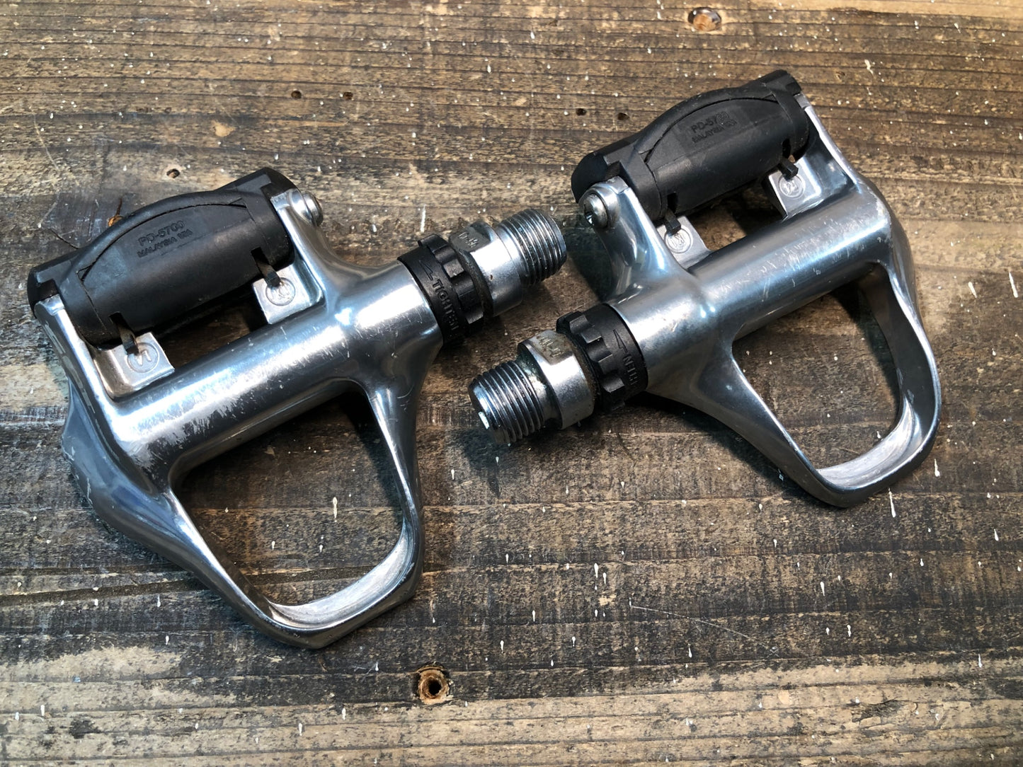 IR503 シマノ SHIMANO 105 PD-5700 ビンディングペダル SPD-SL