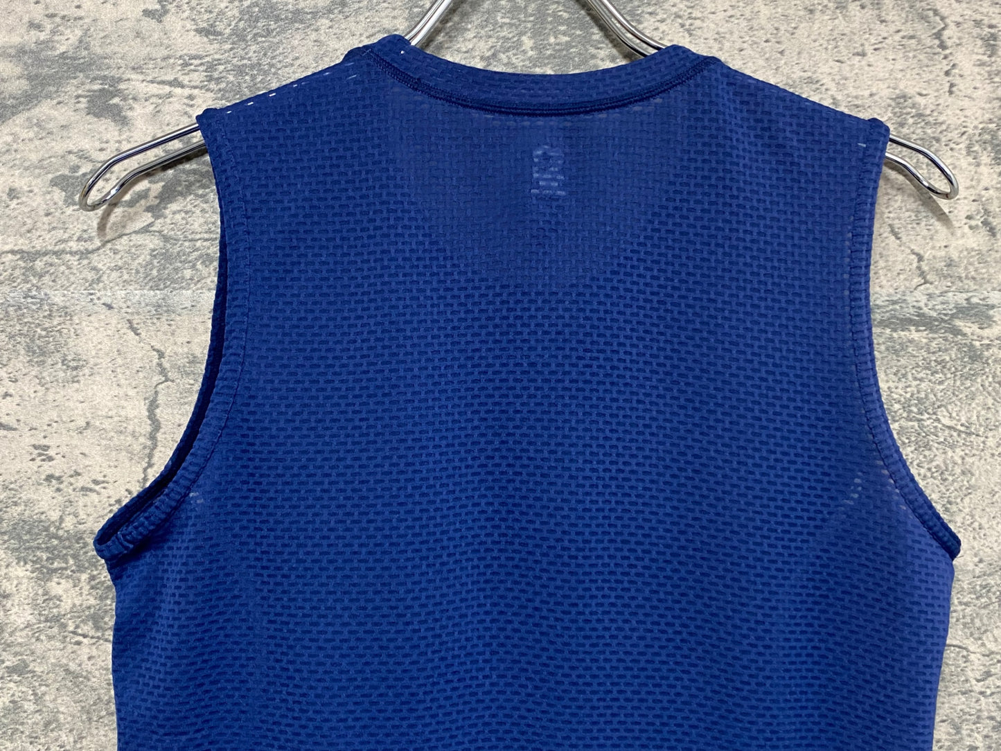 IZ068 パールイズミ PEARL iZUMi ノースリーブ メッシュ ベースレイヤー 紺 L