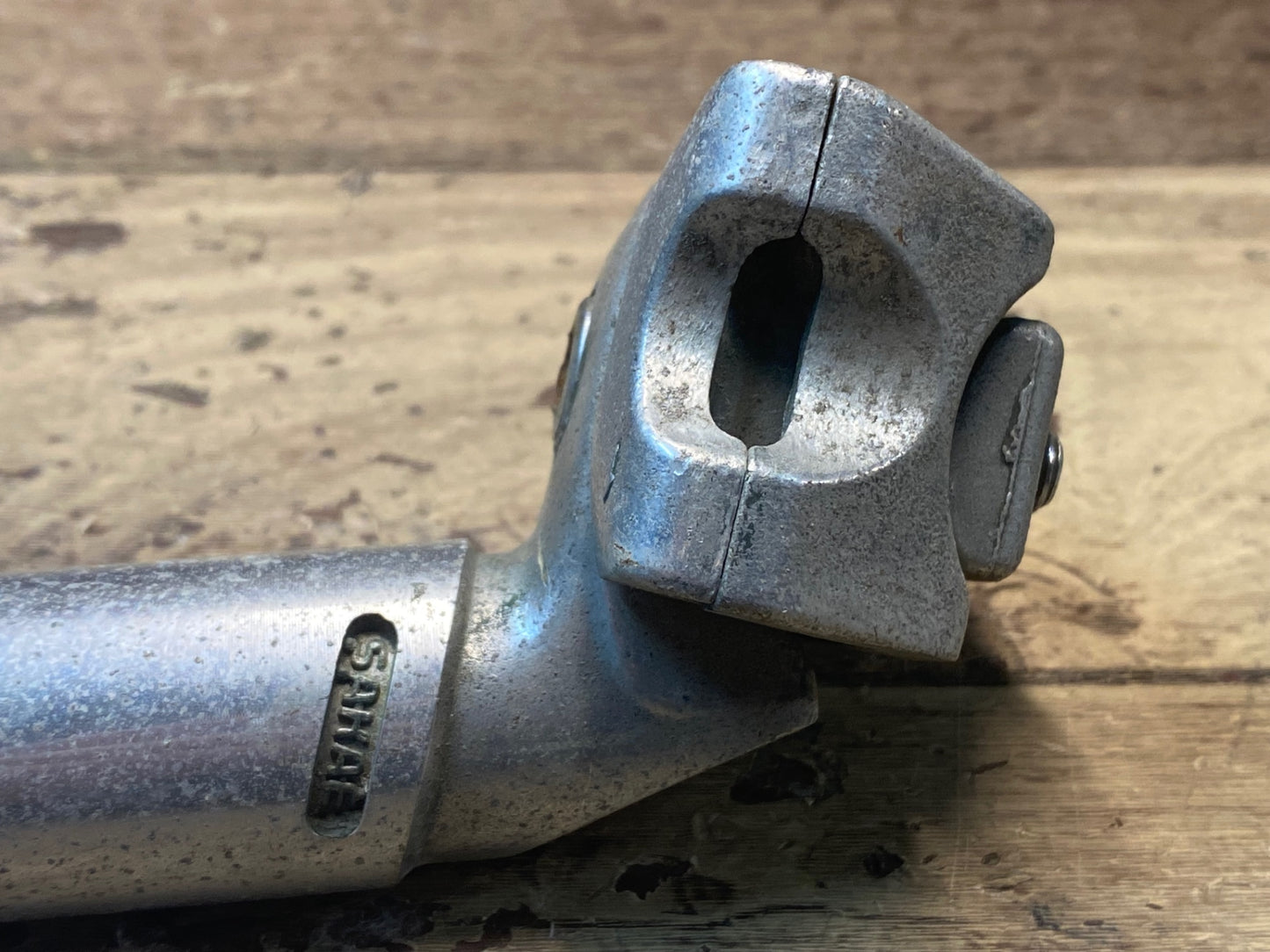 IH699 サカエ sakae アルミ シートポスト Φ26.8 200mm